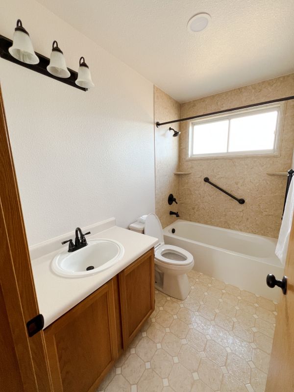 Bathroom Remodelings - Image 7